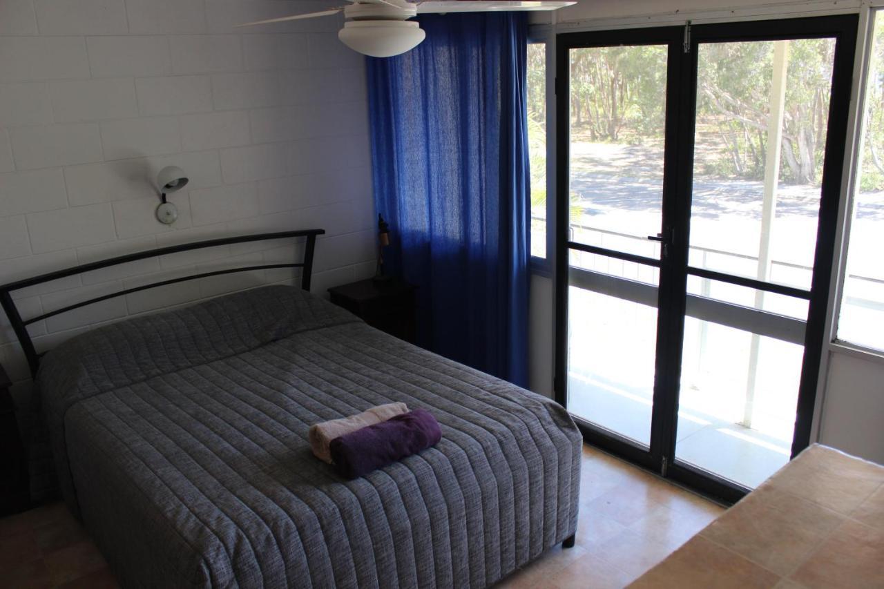 Pippies Beachhouse Backpackers 레인보우비치 외부 사진